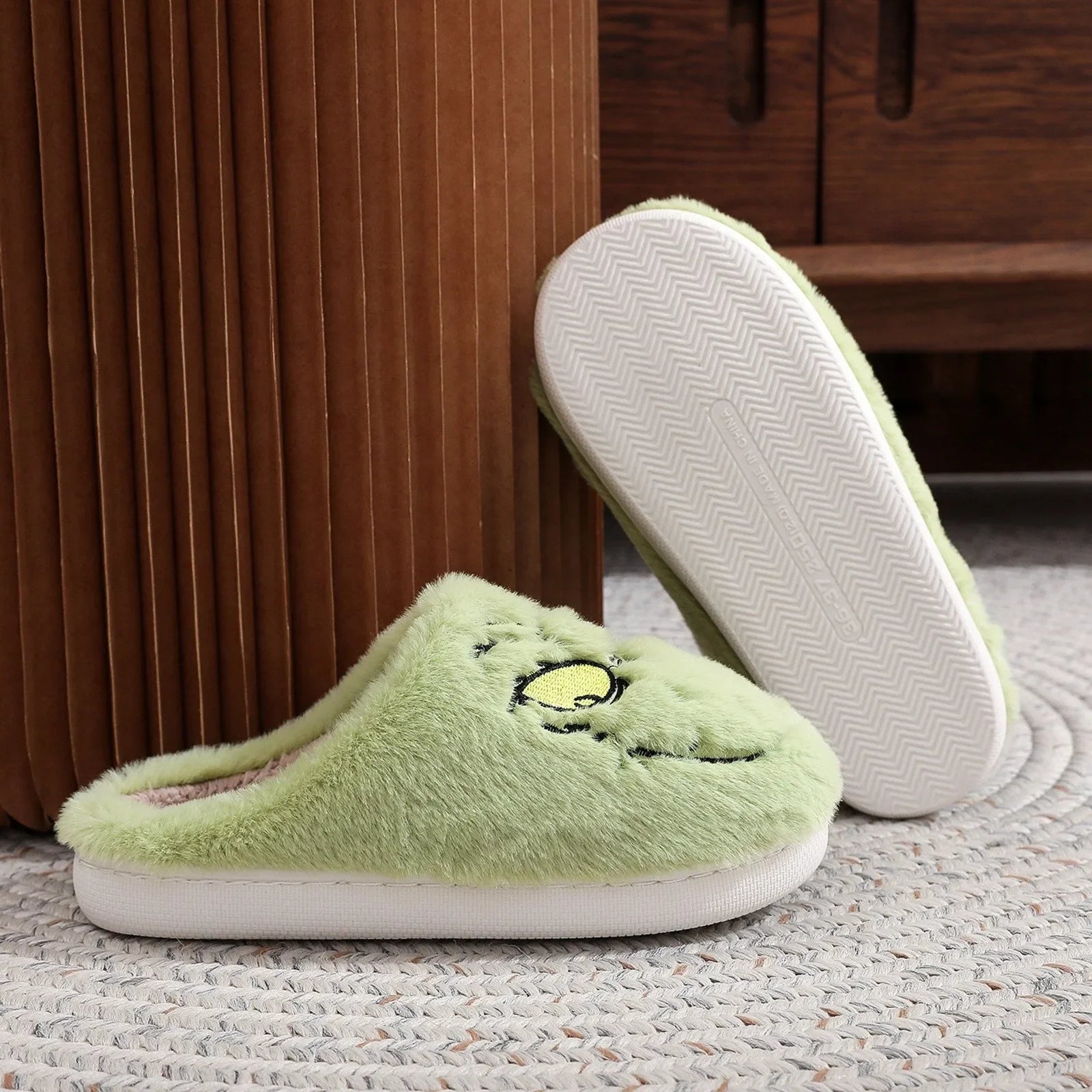 Pantuflas de Grinch para los más pequeños